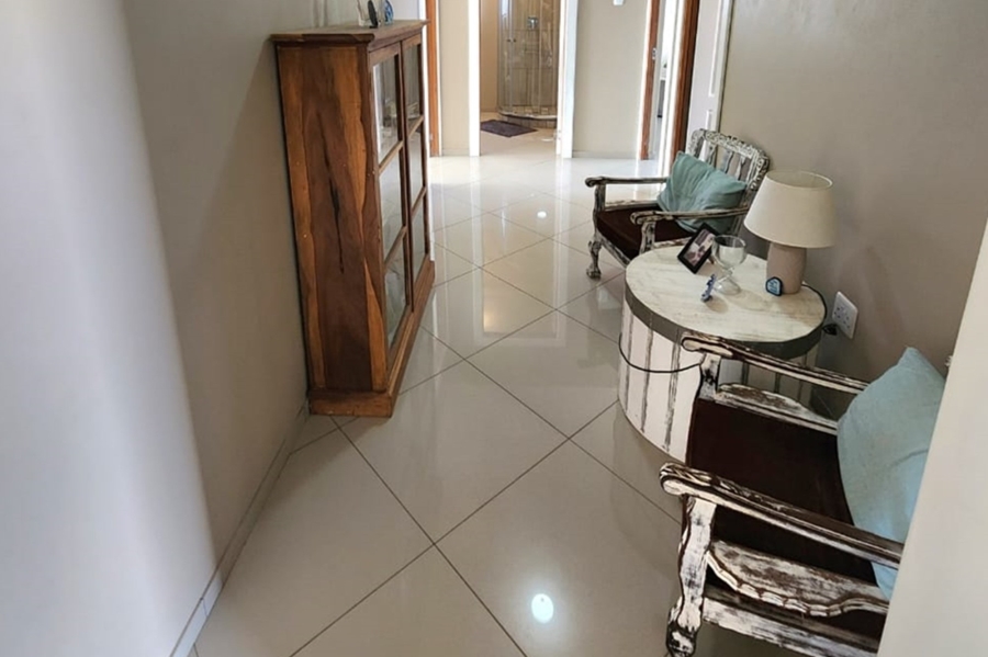 3 Bedroom Property for Sale in Wavecrest Eastern Cape